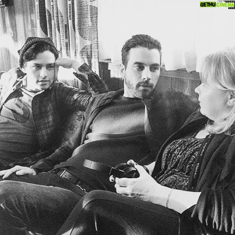 Skeet Ulrich Instagram - Many years ago @julieplec was Wes Craven’s assistant on Scream...since then she has become a full fledged force in entertainment and an extremely talented director!!! Case in point, she directed the last episode of Riverdale that aired! 💪