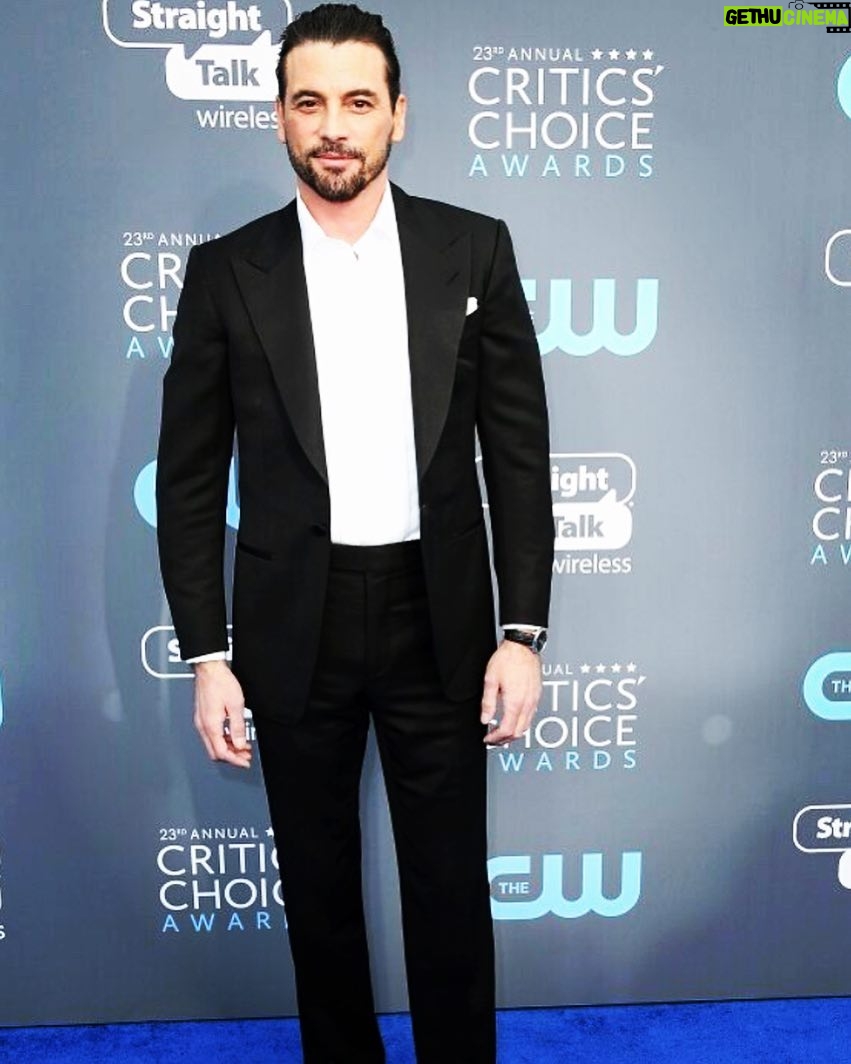 Skeet Ulrich Instagram - Such an honor to be nominated by the Critic’s Choice Awards and so nice to catch up with so many old friends! Thanks to @lellisribeiro @amy_publicist @chopard @tomford @nashstyled @thecw and @lifetimetv