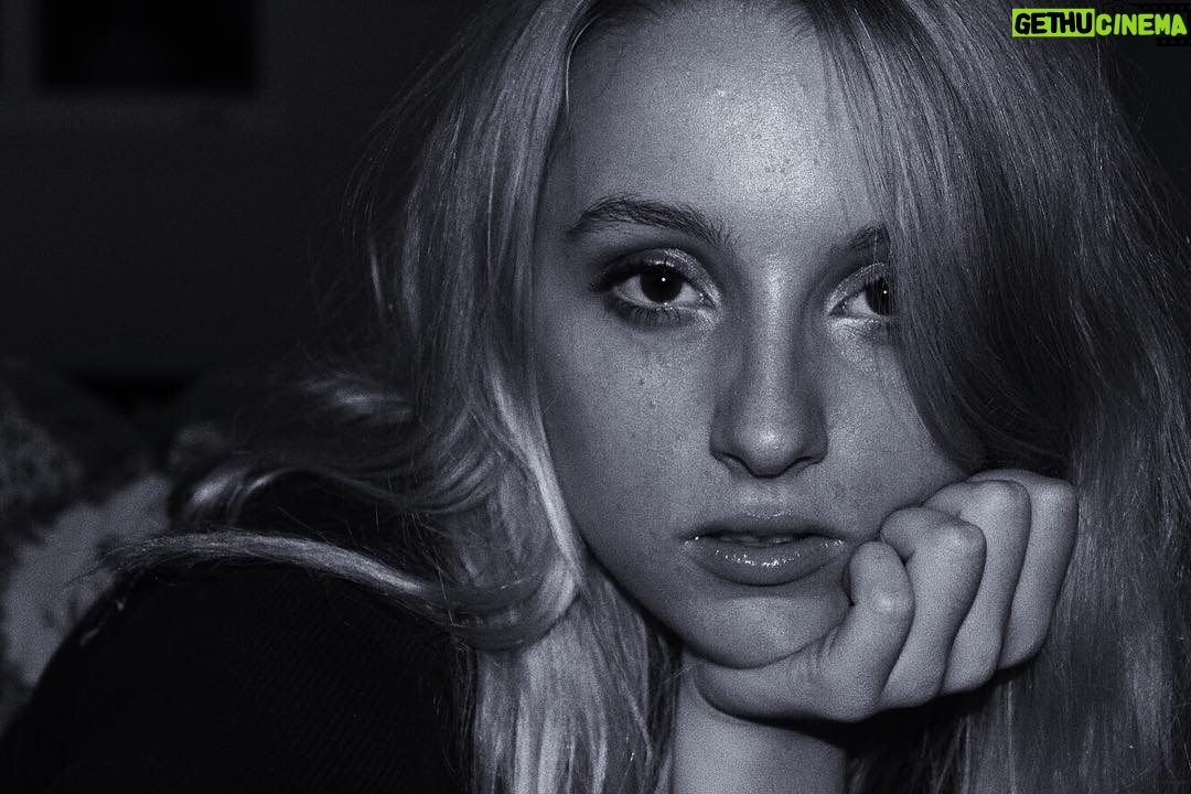 Skeet Ulrich Instagram - My baby is not a baby anymore 🙌 She is the most beautiful young woman now with a soul that brightens every day ❤️