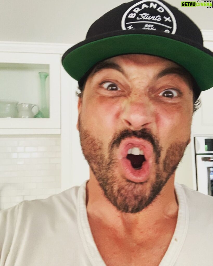 Skeet Ulrich Instagram - I’m ready for you 2020...game face on!!