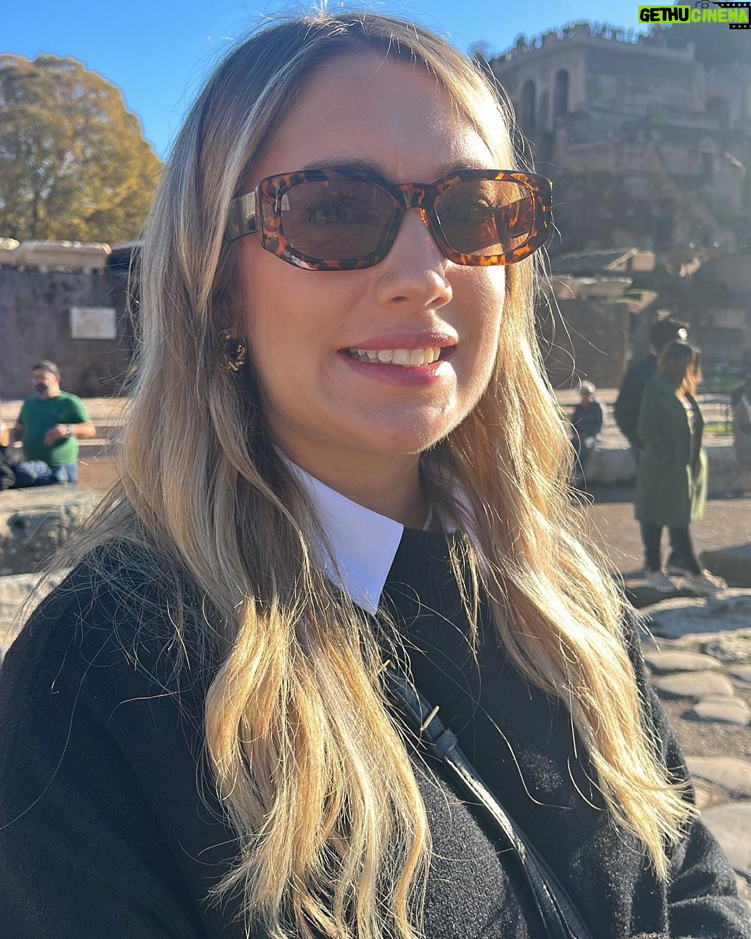 Skye Nicolson Instagram - The unseen Rome pics that no one asked for xoxo 😂 Rome, Italy