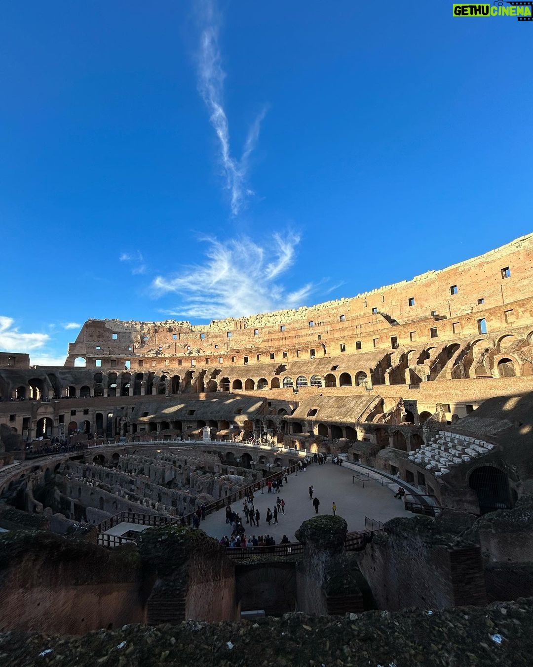 Skye Nicolson Instagram - Powerful & timeless 😍 Colloseum dii Roma