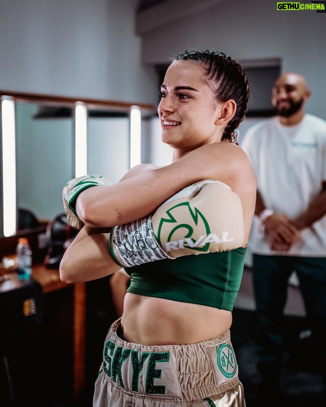 Skye Nicolson Instagram - Fight night photo dump 2 🥹❤️ Dublin, Ireland