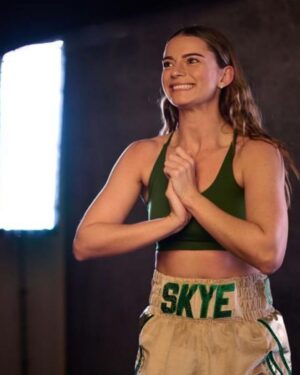 Skye Nicolson Instagram - Media day BTS 🤭 just having fun wit it 😋