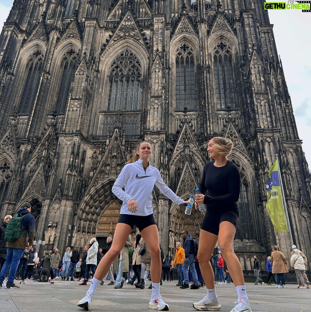 Skye Nicolson Instagram - Lovely little weekend in Germany feeding my soul with good energy, belly laughs and genuine love π was nice to have a slice of home with my people π¦πΊπ«ΆπΌ Cologne, Germany
