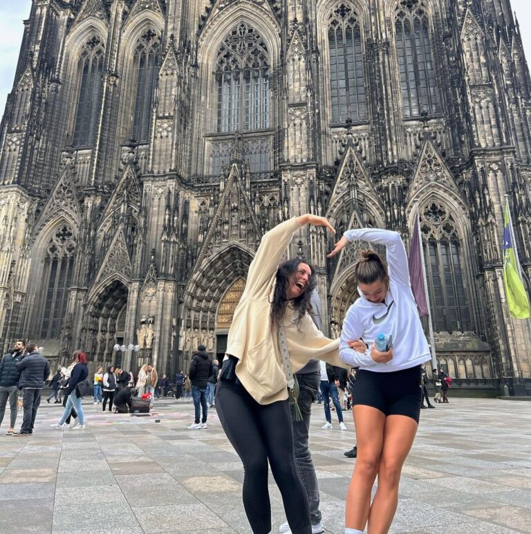 Skye Nicolson Instagram - Lovely little weekend in Germany feeding my soul with good energy, belly laughs and genuine love 💗 was nice to have a slice of home with my people 🇦🇺🫶🏼 Cologne, Germany