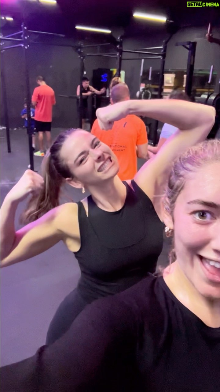 Skye Nicolson Instagram - Hot girl holiday 🤭 Dubai, United Arab Emirates