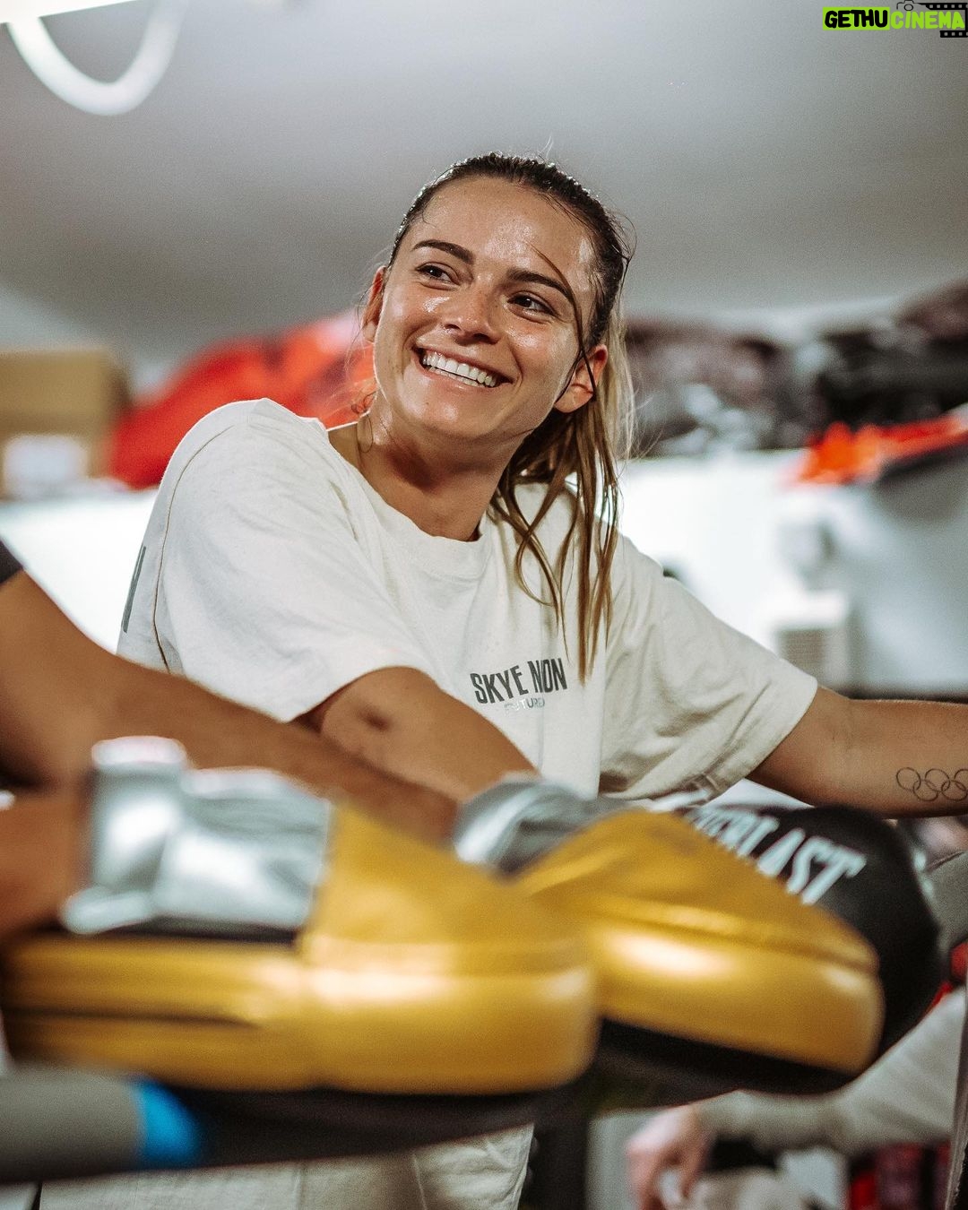 Skye Nicolson Instagram - You really can tell I love what I do 🥹 smileybnic 😁 last pic humbled me loooool 💀 London, United Kingdom