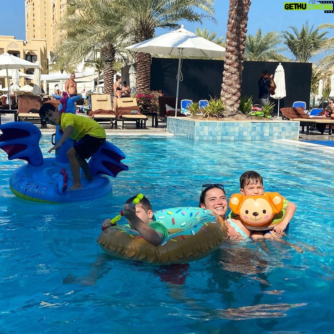 Skye Nicolson Instagram - Fun in the sun lol Al Marjan Island