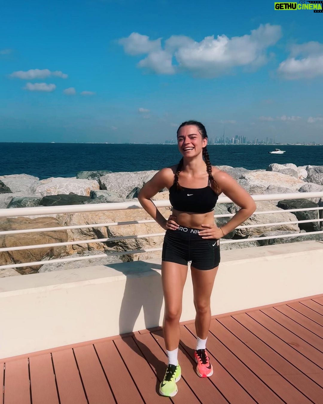 Skye Nicolson Instagram - 24km for 2024! 🥵💪 Palm Jumeirah