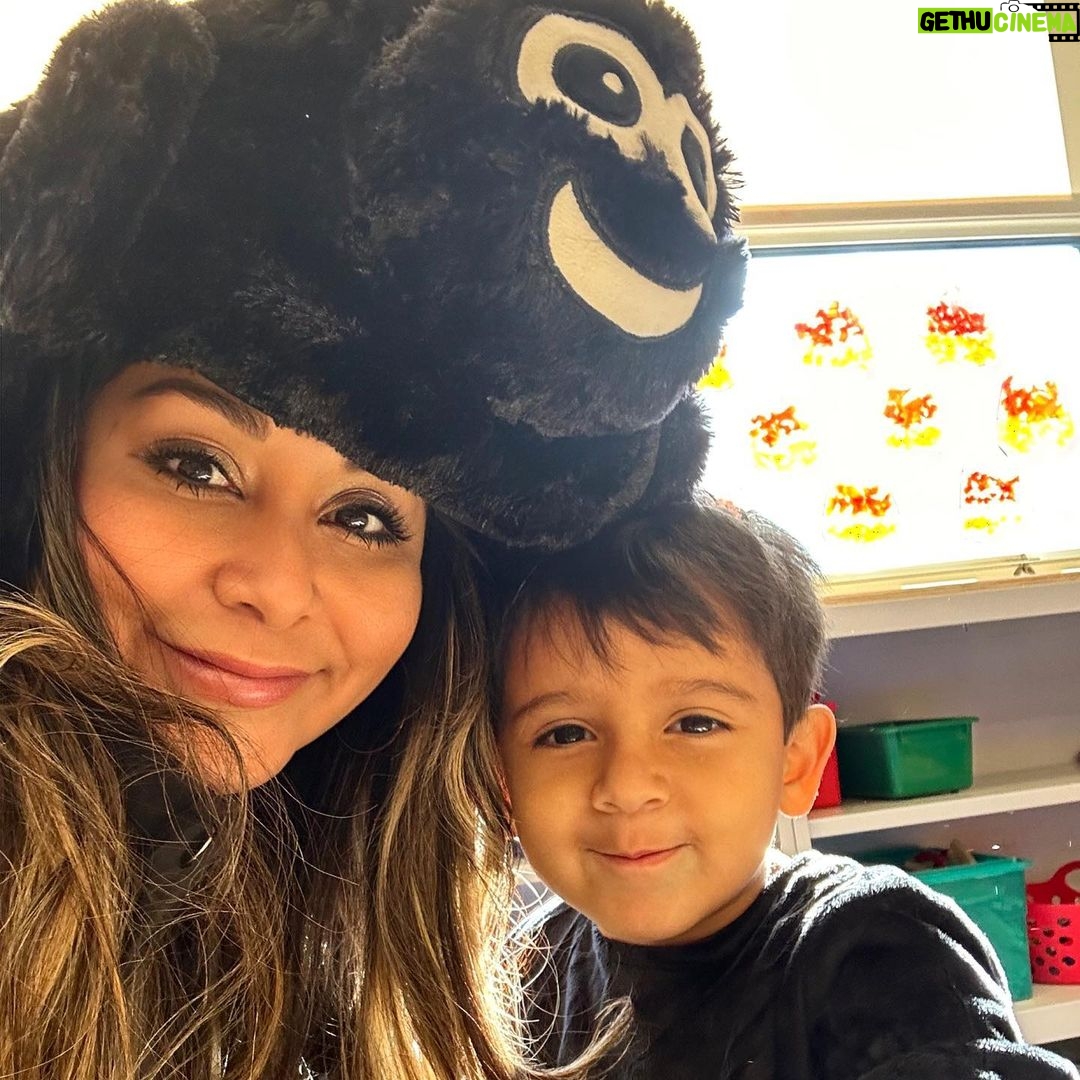 Snooki Instagram - HAPPY HALLOWEEN from my squad 🎃 (Crusaders, he’s a fly. 🪰)