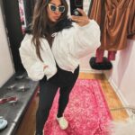 Snooki Instagram - Come onnnn snow. Obsessed with all my coats. Also, since when did the Mob Wife look go away? We’ve always been rocking it h0es THE SNOOKI SHOP