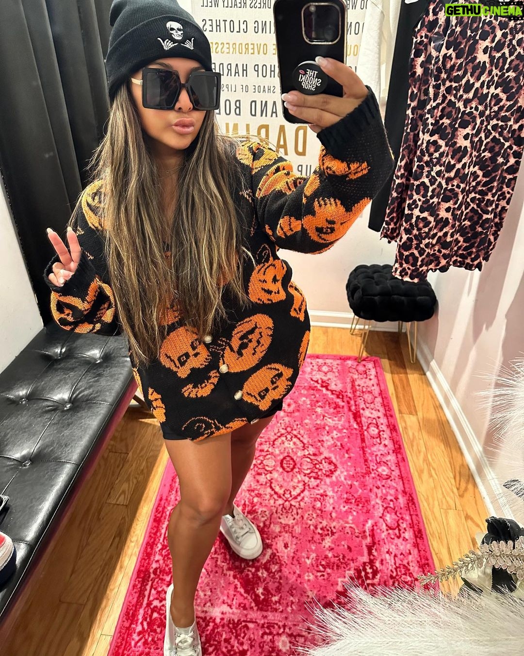 Snooki Instagram - SPOOKY SEASON 🎃 @thesnookishop THE SNOOKI SHOP