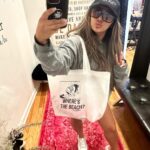 Snooki Instagram - WHERE’S THE BEACH?! 🏝️🌊 Stealing all my necessities i need for the beach this weekend 💋 @thesnookishop Seaside Heights, New Jersey