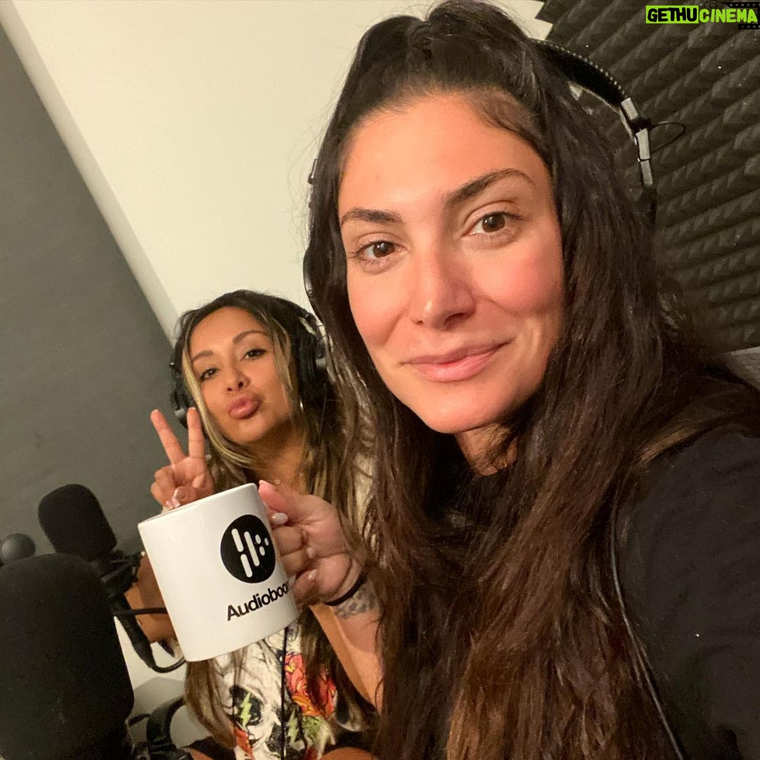 Snooki Instagram - Coming in august ✌🏽 @themeatballpod