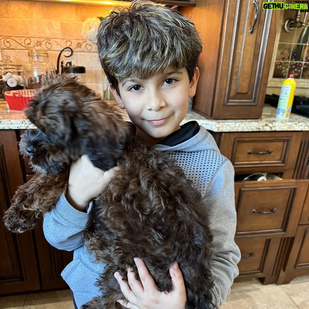 Snooki Instagram - I LOVE MY BOYS! 💙 always keeping me on my toes! Im so blessed to be your mommy! I LOVE YOU more than you’ll ever know! #happynationalsonsday