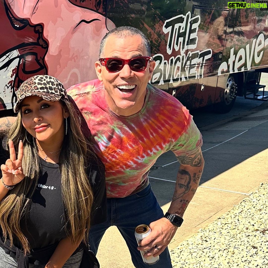 Snooki Instagram - Had the coolest morning meeting a legend. @steveo @wildride JerseyShore