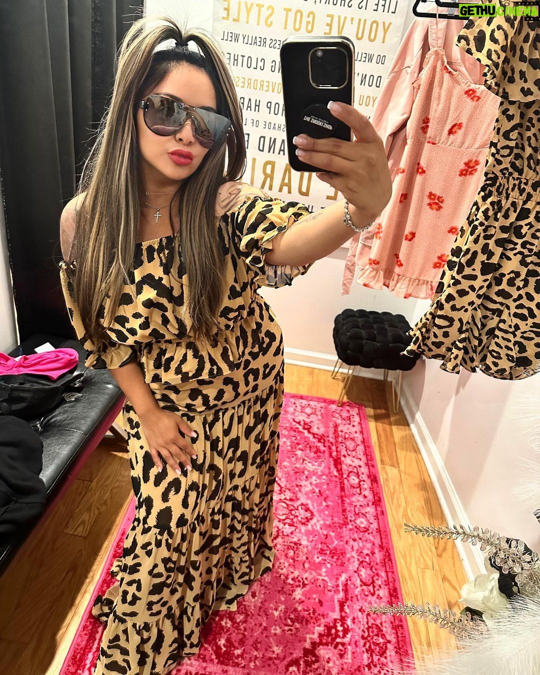 Snooki Instagram - On Jerzdays we wear leopard. 🐆 New arrivals 👀 @thesnookishop THE SNOOKI SHOP