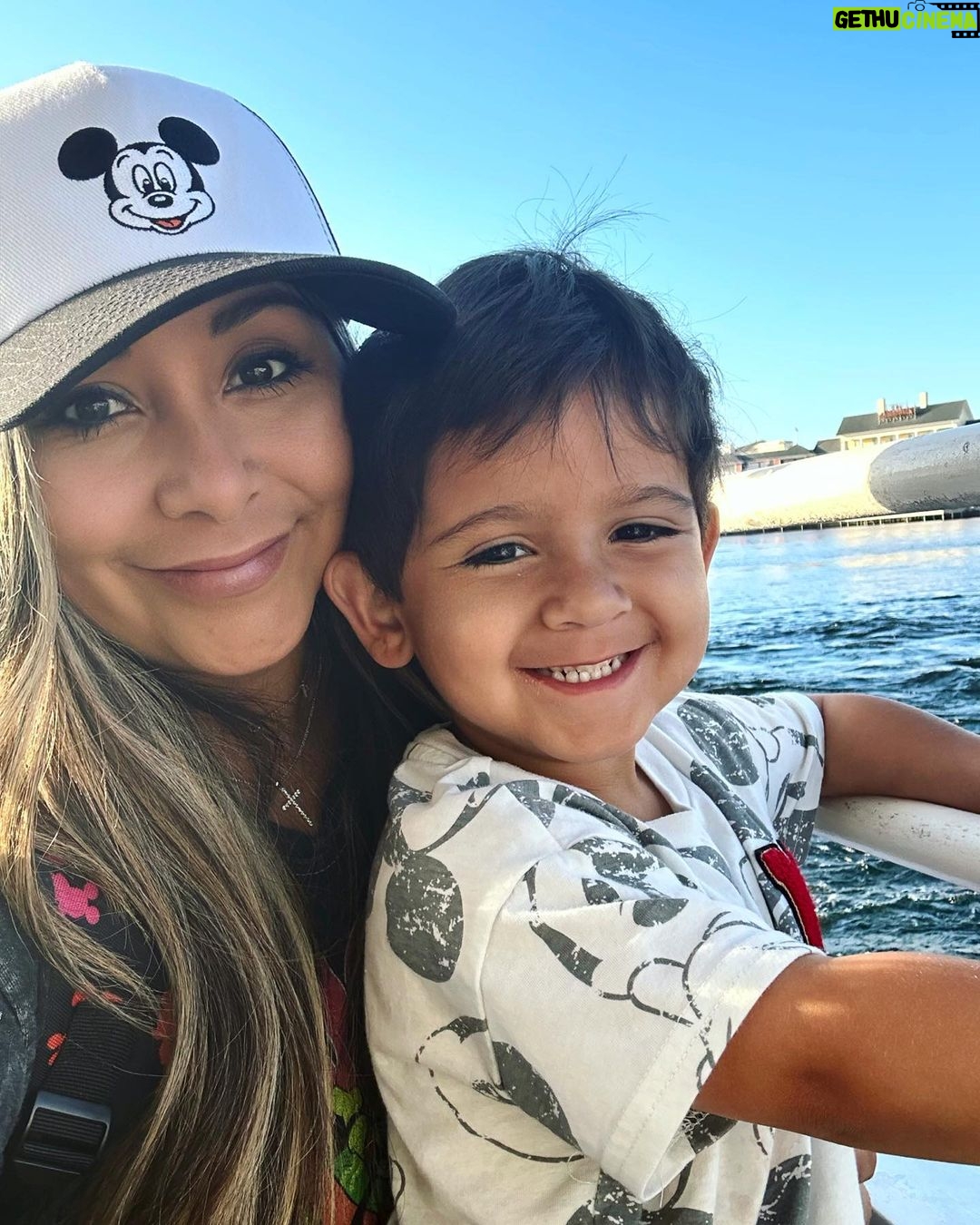 Snooki Instagram - Last full day in Disney, LETS GOOO! ✨#disneyfam #chaoticvacation