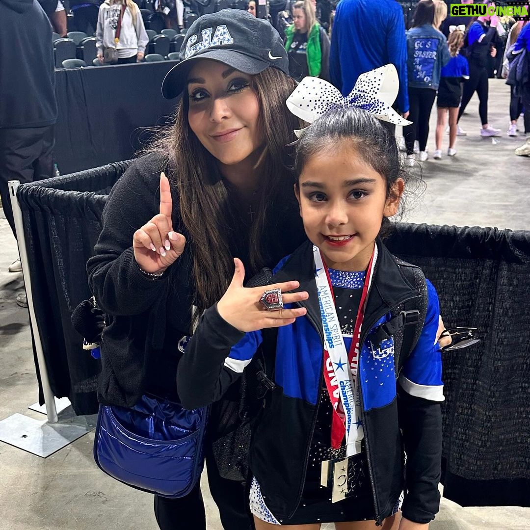 Snooki Instagram - My Grand Champion 💙✨ #ProudMawma