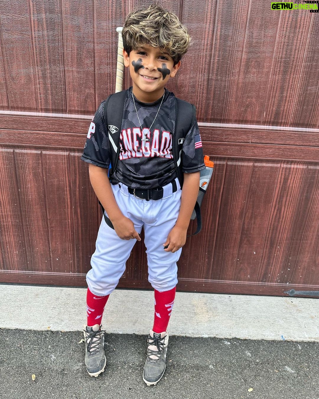 Snooki Instagram - So soooo blessed 🙏🏽 My baby girl’s school dance, my hunnie Lorenzo’s Championship game, and just my baby squishy happy with his shark. 🥰 #momlife