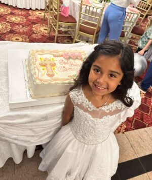 Snooki Instagram - God bless my baby girl Giovanna Marie🕊️
🎈: @herecomesthefunshop 
🧁: @confectionsofarockstar 
📸: @tapsnap1165 
🎶: @anthonyismydj_