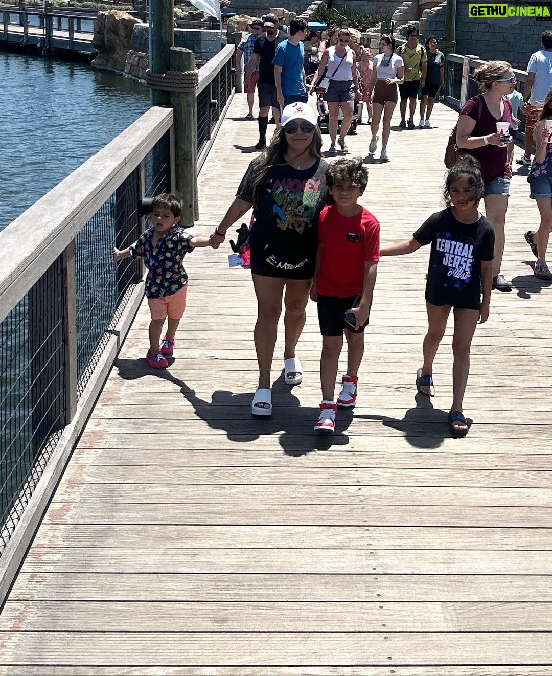 Snooki Instagram - Mawma bear and her cubs🥰 #blessedmawma #chaos