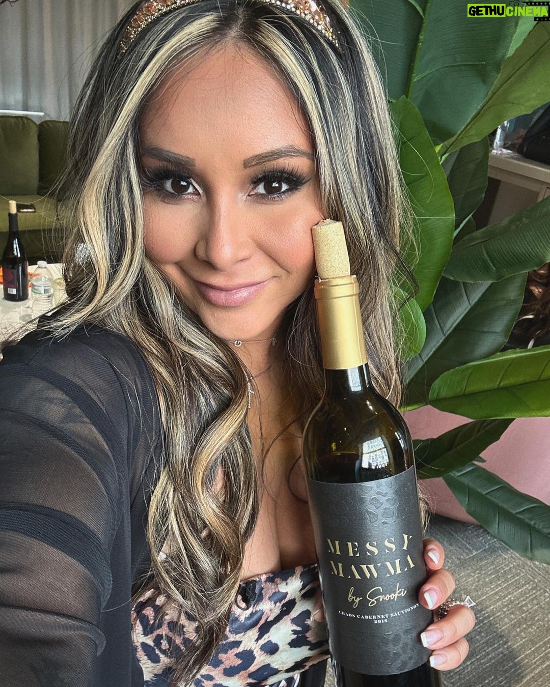 Snooki Instagram - Just a messy mawma @messymawmawine