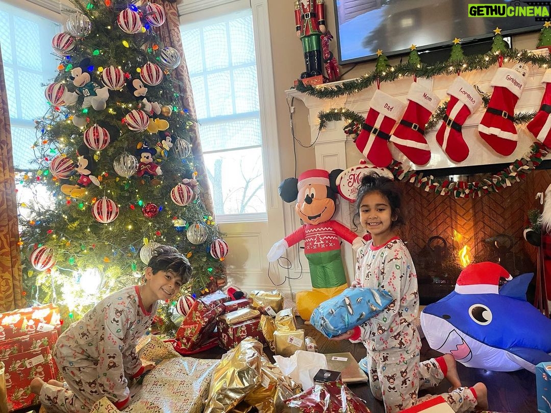 Snooki Instagram - MERRY CHRISTMAS! 🎄🎁🎅🏽 #family @jlavalle5