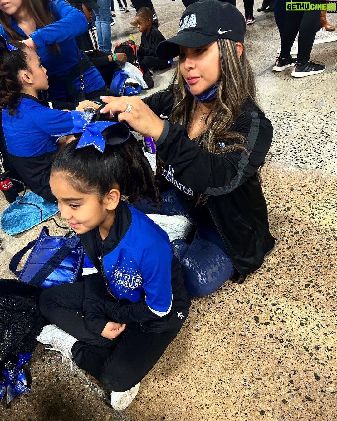 Snooki Instagram - Cheer mom life šš„ no where else Iād rather be!! @sissygiovanna