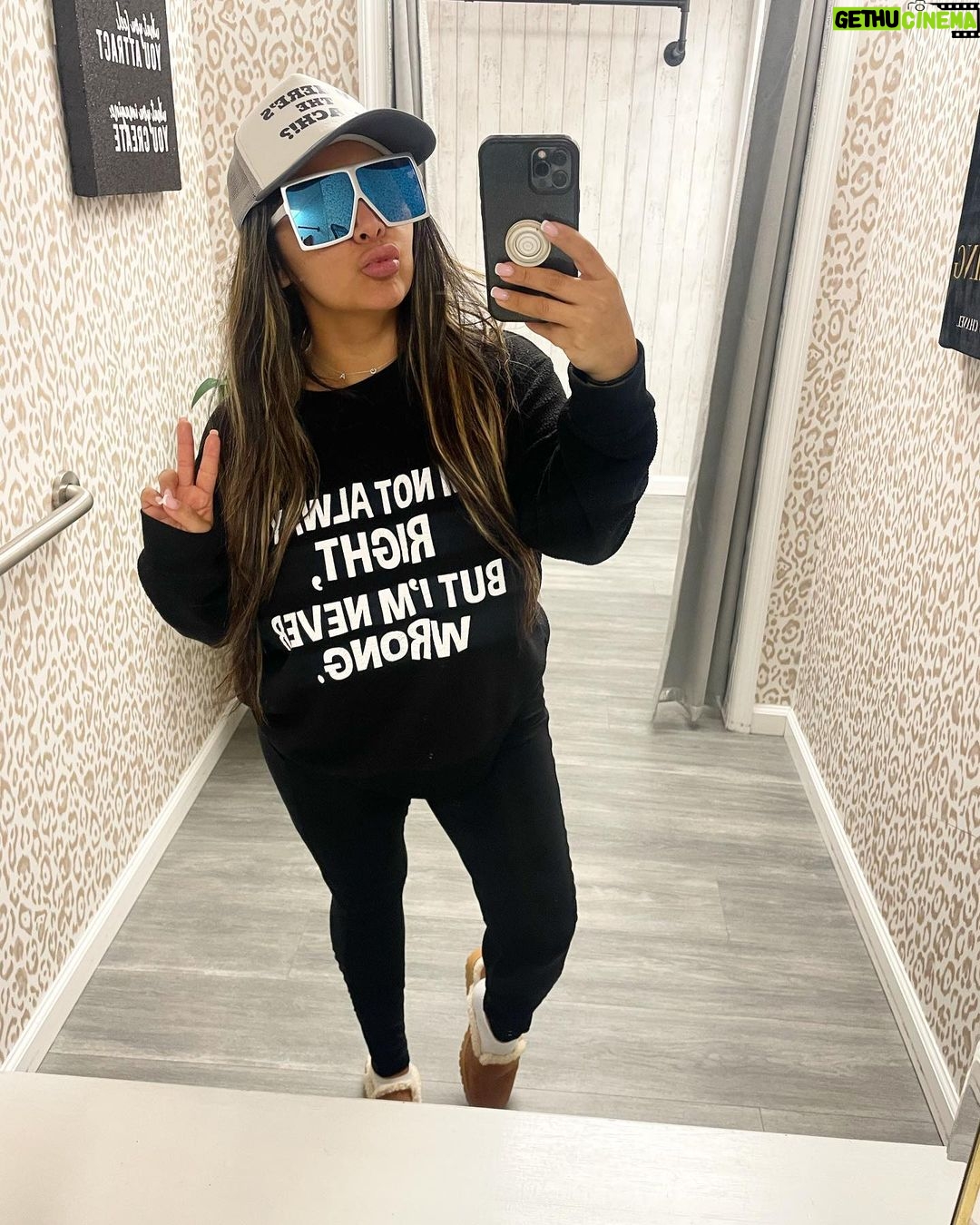 Snooki Instagram - Just to let you mawmas know we are SOLD OUT on my first 2 VIP EVENTS on Saturday! Tickets still available for my last 2 events in my seaside heightssss location!πΎ Link In bio to grab tix π @thesnookishop #thesnookishop Seaside Heights, New Jersey