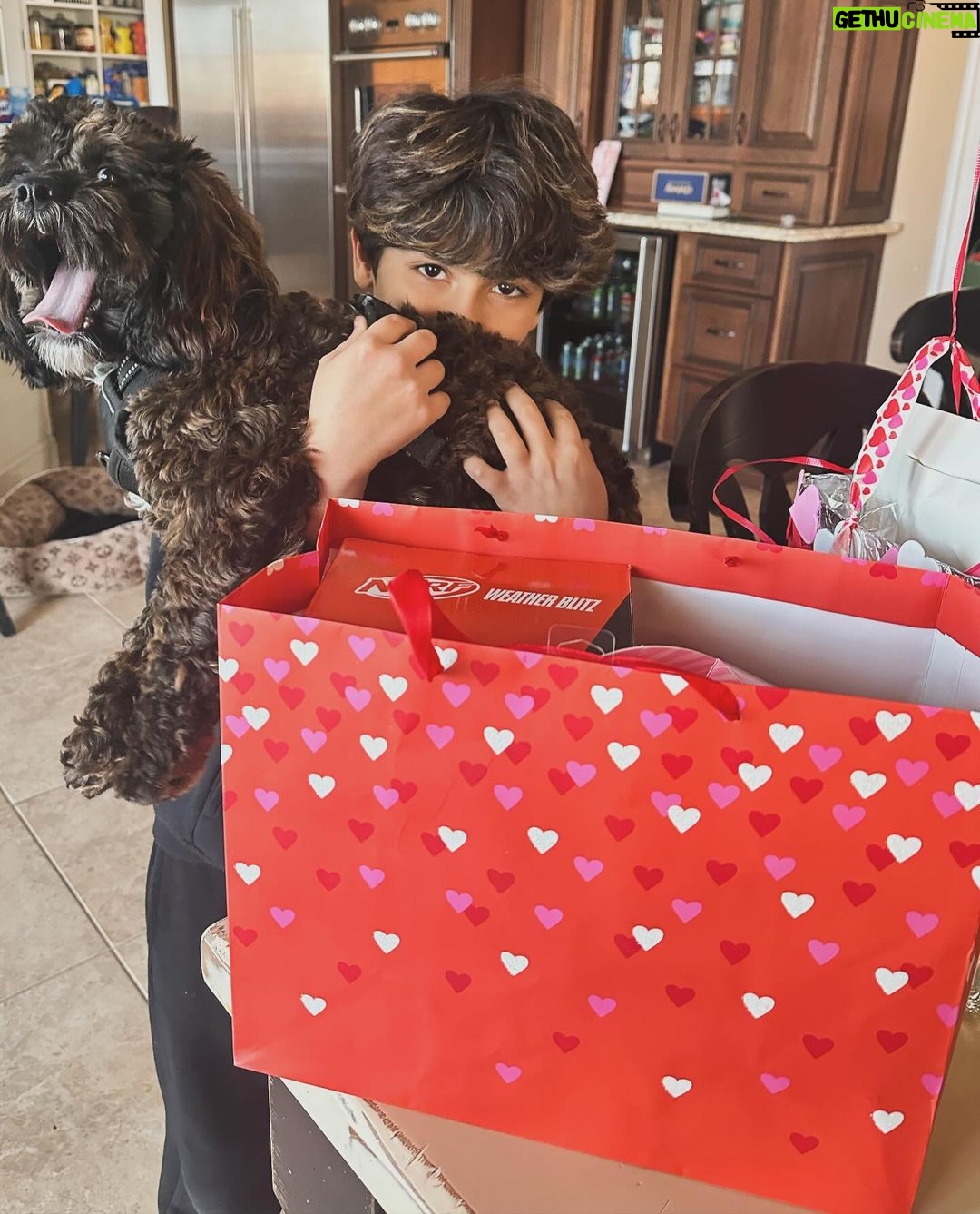 Snooki Instagram - Happy Valentine’s Day to my 5 loves. ♥️ i love you forever & always.