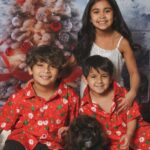 Snooki Instagram - MERRAY CHRISTMAS EVE from my crazy crew 🎄🎁🎅🏽