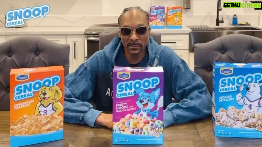 Snoop Dogg Instagram - @snoopcereal available @amazon #BroadusFoods @masterp @post_cereals 🎶✌🏿🔥🔥📱