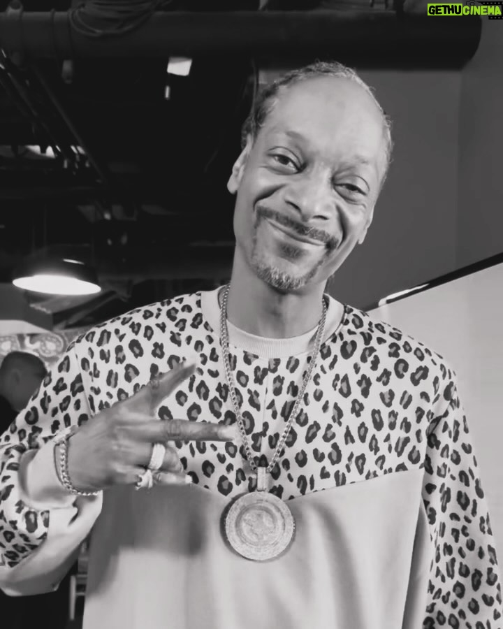 Snoop Dogg Instagram - Preciate the screening Snoop! “The Underdoggs” now on @primevideo 🍿🎬✌️ Los Angeles, California