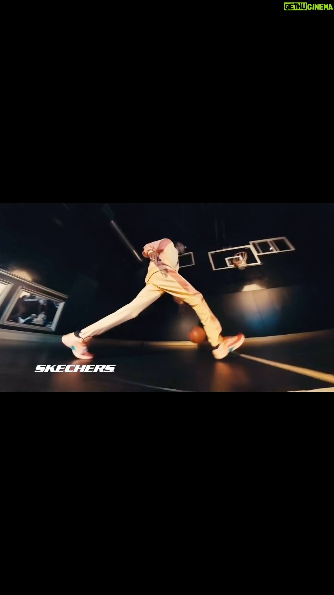 Snoop Dogg Instagram - 🏀 @skechers 🏀 OUT NOW 🏀