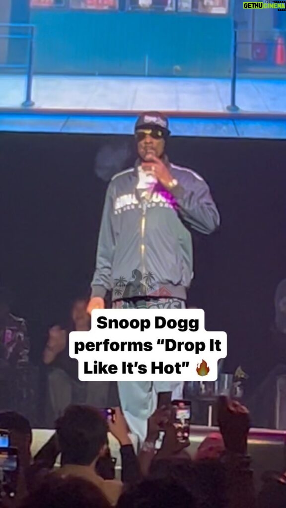 Snoop Dogg Instagram - *explicit language* @snoopdogg performing #dropitlikeitshot at #rhythmnroast 🔥 🎶 #bigboy #bigboysneighborhood #snoopdogg #real923la
