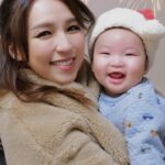 Snow Suen Instagram - 呢一年， 我以為自己唔夠努力， 冇乜做過啲乜， 但回顧返， 原來做咗咁多嘢， 當中仲做咗好多重要嘅決定！ 呢一年， 身體由瘦變肥再變中肥， 屋企由三變四， 多咗新成員肉肉哥， 又要照顧好哥哥， 喺媽媽嘅身份同工作兩邊走！ 都算有唔錯嘅魄力！ 多謝呢一年喺身邊， 並肩作戰嘅家人、朋友、同事， 回頭看，全是快樂的回憶， 多謝2023 ， 人生重要嘅一年， 2024年要更努力！ 相信定會更精彩～ 新一年要學習放慢腳步， 欣賞身邊一切美好！ 祝各位新一年 事事順心如意！ 身體健康！ 與愛的人共同渡過， 感恩所有🫶🏻