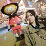 Snow Suen Instagram - 今年的聖誕氣氛很濃烈喔！ 大家有好好過嗎？ 我今天照樣在工作中渡過， 在寒冷和大風下拍攝了多個小時🌬️ 工作完了才吃飽飽， 好滿足🫶🏻