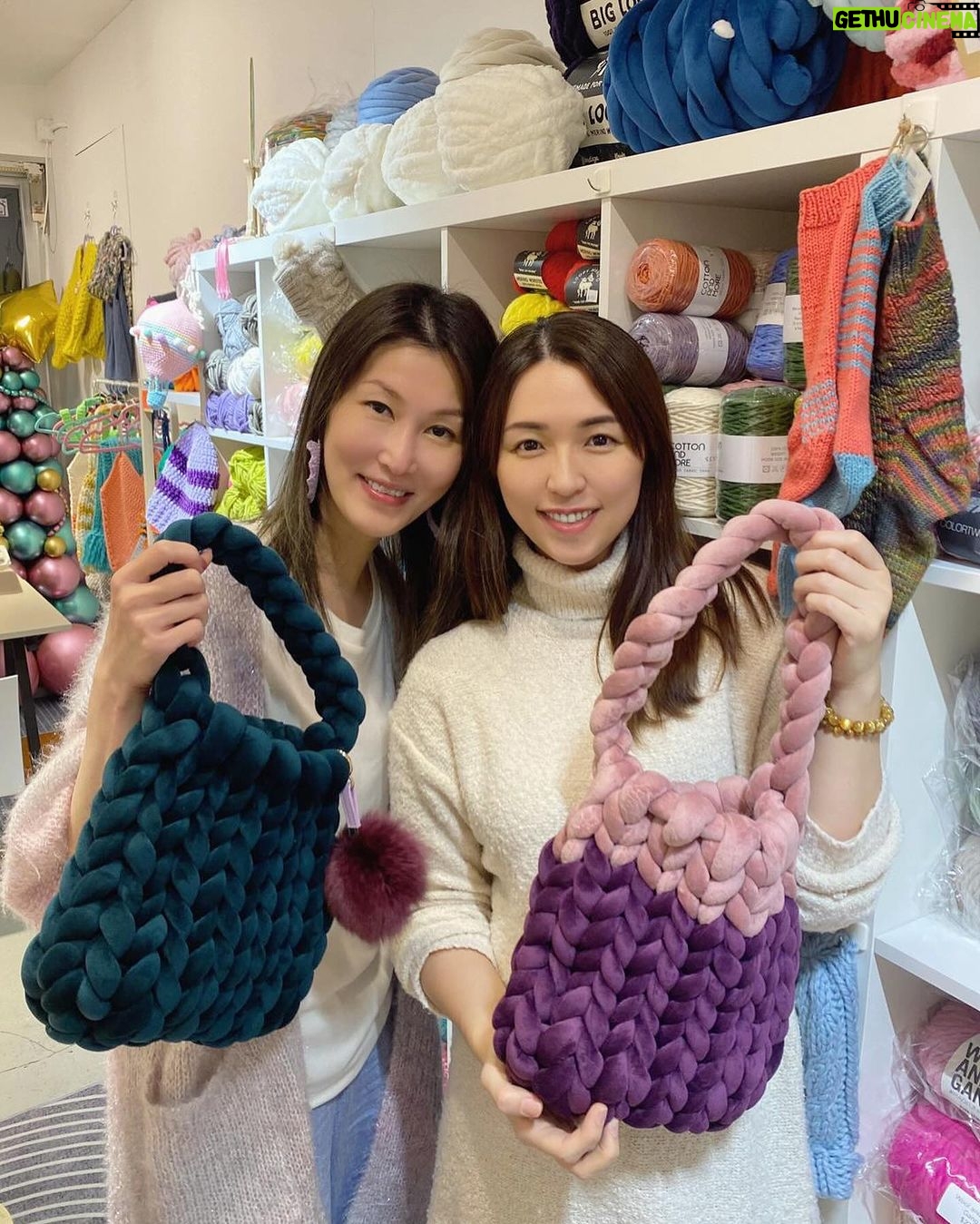 Snow Suen Instagram - 快樂的手作時間🍒 送給自己的聖誕禮物🎁 Thank you Ronda @knitterknutter