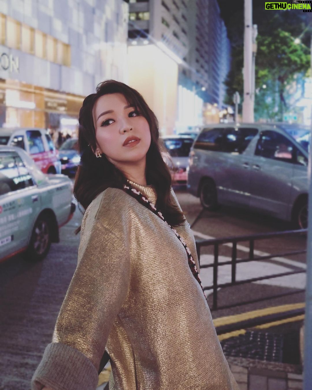 Snow Suen Instagram - 每日拼搏, 繼續努力 💪🏻 #人生就像過山車🎢