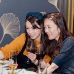 Snow Suen Instagram - 與朋友們開心飯聚🫶🏻 最鍾意玩bingo😂 多謝邀請～ @mastercard @luma_hk @stancharthk @house1881hk @numberoneprhk #SCxMastercardLUMA #scpriorityprivate #StandardCharteredHK #SeeBeyondTheObvious #mastercard #priceless #luma #numberonepr
