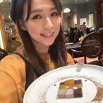 Snow Suen Instagram - 與朋友們開心飯聚🫶🏻 最鍾意玩bingo😂 多謝邀請～ @mastercard @luma_hk @stancharthk @house1881hk @numberoneprhk #SCxMastercardLUMA #scpriorityprivate #StandardCharteredHK #SeeBeyondTheObvious #mastercard #priceless #luma #numberonepr