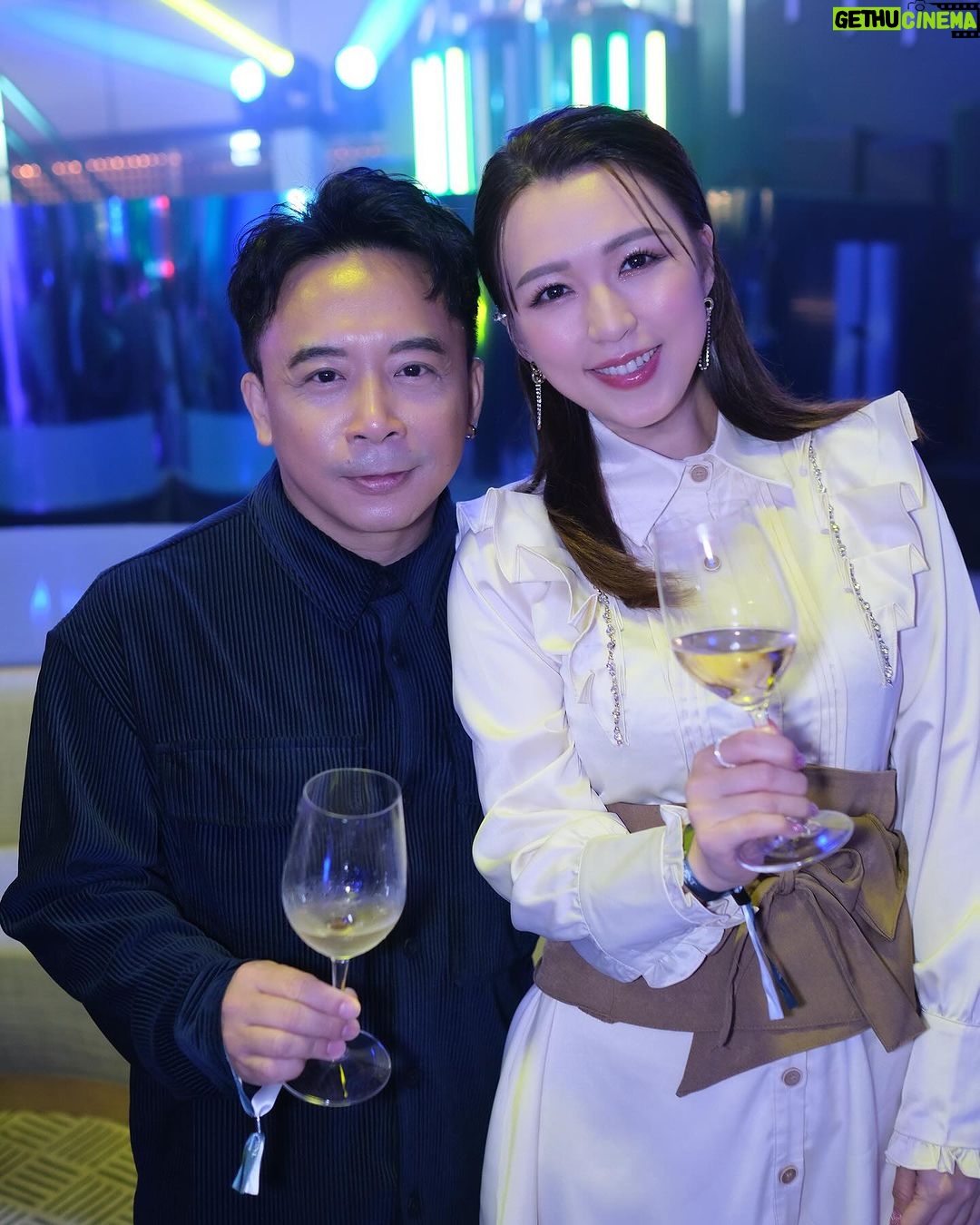 Snow Suen Instagram - Congratulations to Regent Hotel. It was a great evening full of good food, amazing music and fantastic performances. I was happy to spend the night with old and new friends. Thank you for having me! @hongkongregent #RegentHK #RegentHotels Regent Hong Kong