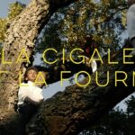 Soan Arhimann Instagram - Petit extrait du clip « la cigale et la fourmi » de l’album les fables de la fontaine en chanson que j’ai eu la chance d’interpréter 💙. #lesfablesdelafontaine #weareworldcitizens #anniversaire #400anslafontaine #cigale #fourmi #musique #lesfablesdelafontaineenchansons
