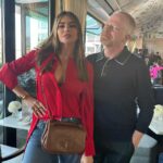 Sofía Vergara Instagram - I ❤️U @jessetyler Thanku for having me in your podcast 🤗