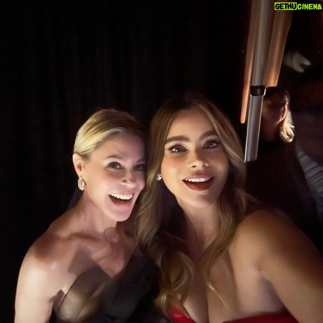 Sofía Vergara Instagram - Back stage at the SAG awards❤️
