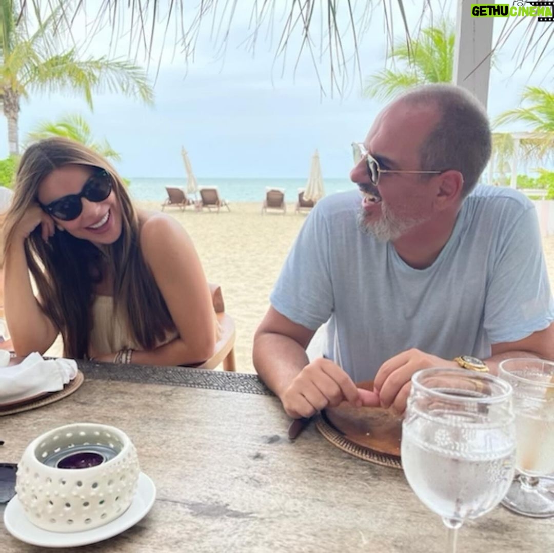 Sofía Vergara Instagram - Happy bday @luisbalaguer1 ❤️u.