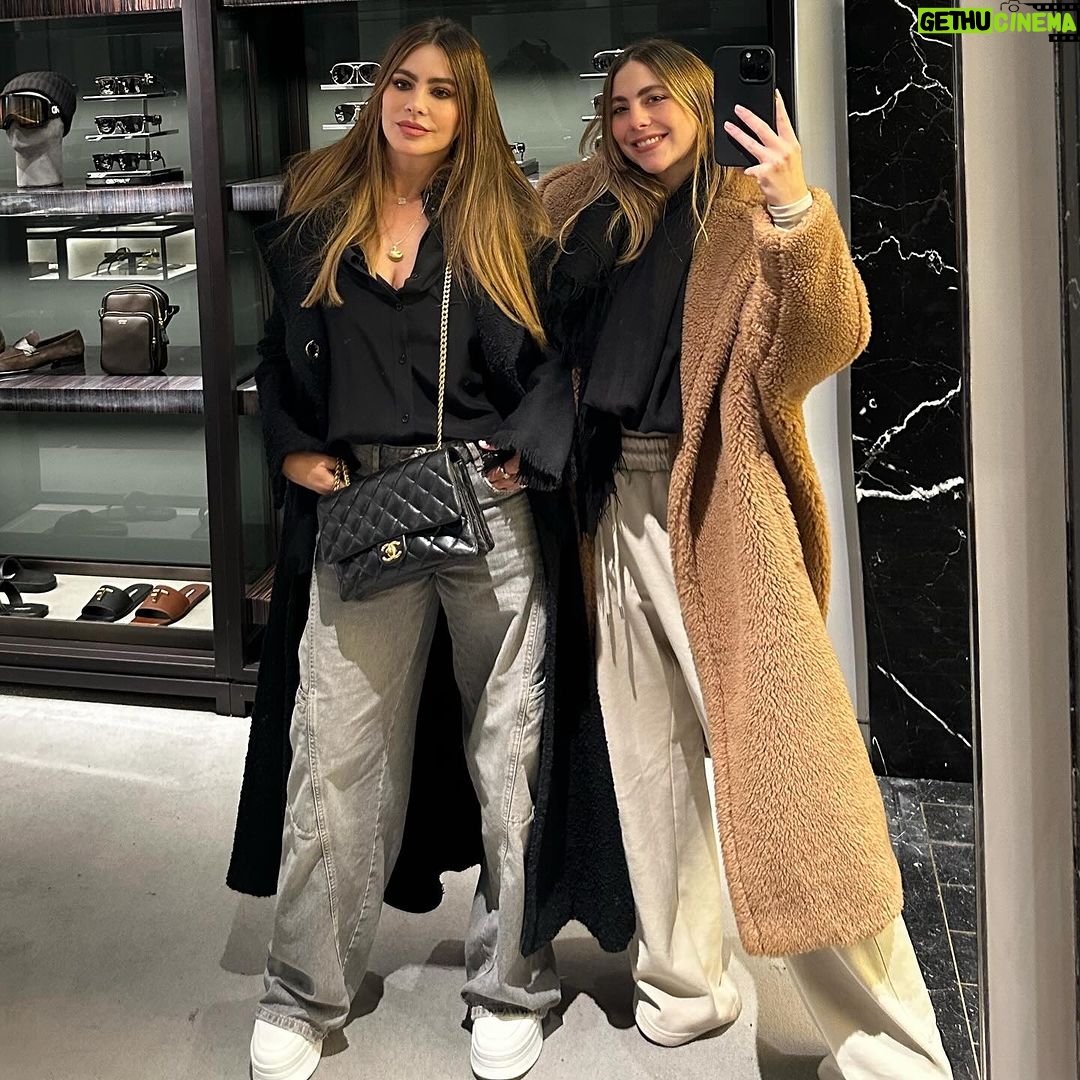 Sofía Vergara Instagram - Hola London town❤️❤️❤️