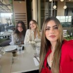 Sofía Vergara Instagram – Seguimos comiendo en Jeddah ❤️